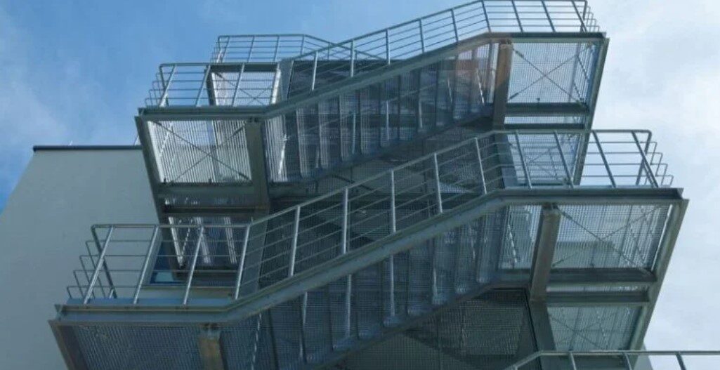 Die verborgene Stärke von Flucht- und Feuertreppen